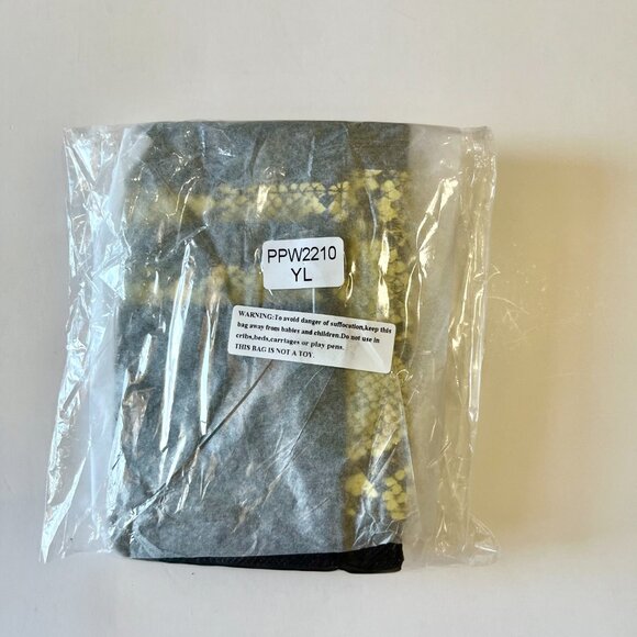 Snakeskin Print Card Wallet / Python Pattern Zip Around / Yellow / Black- NWT - Picture 5 of 5